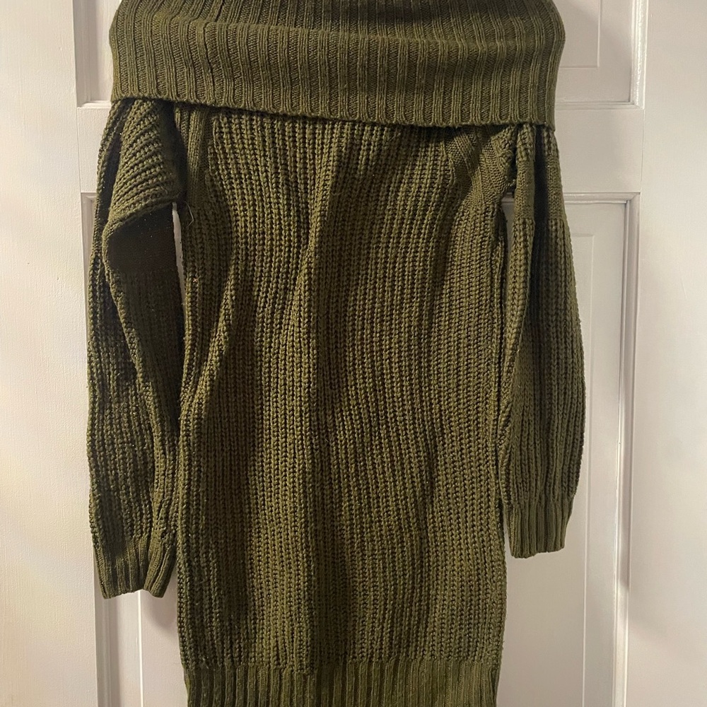 Circle T Olive Off-Shoulder Sweater - Picture 5 of 6